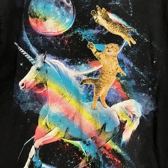 ❌❌❌SOLD❌❌❌Fruit of the Loom Unisex Cats, Unicorn & Moon 3D Print Shirt Sz-L - Picture 2 of 4